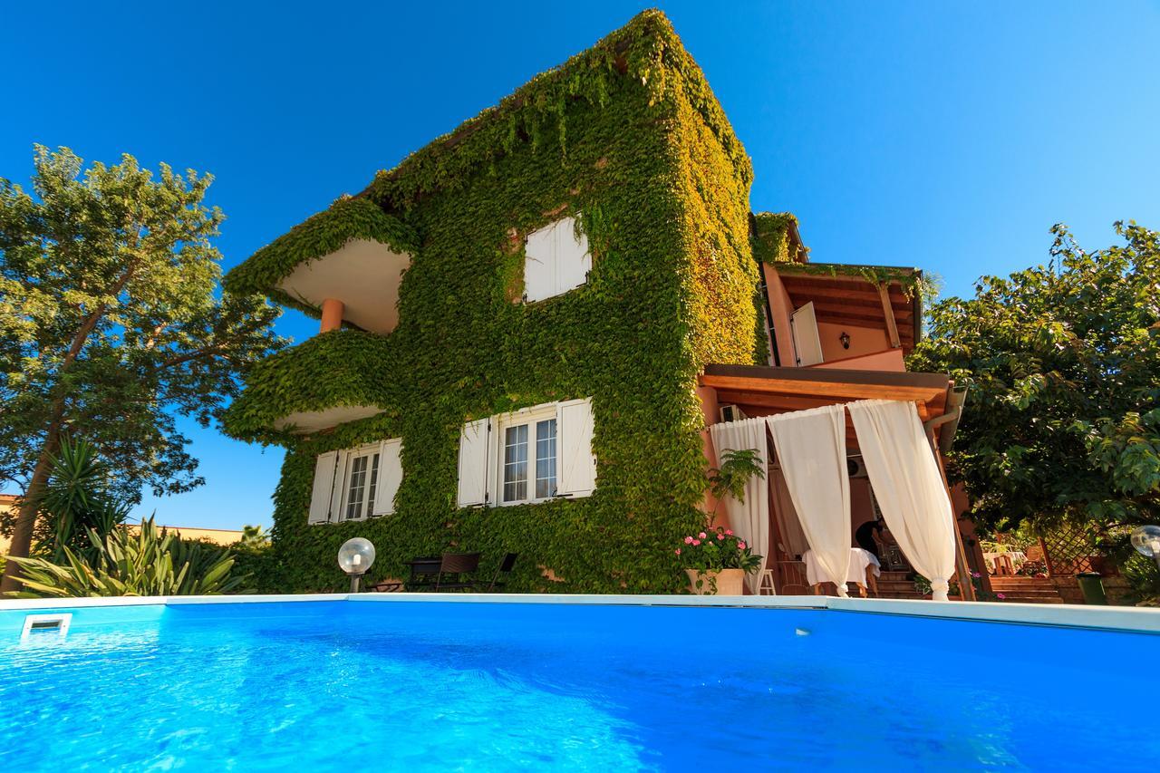 HB Le suites del Giardino Tarento Exterior foto